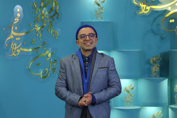 وقتی پای وطن در میان است، اختلاف رنگ میبازد