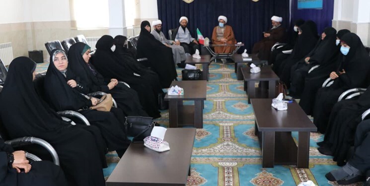 بانوان مقوم بنیانهای فرهنگی تربیتی جامعه هستند بانوان مقوم بنیانهای فرهنگی تربیتی جامعه هستند