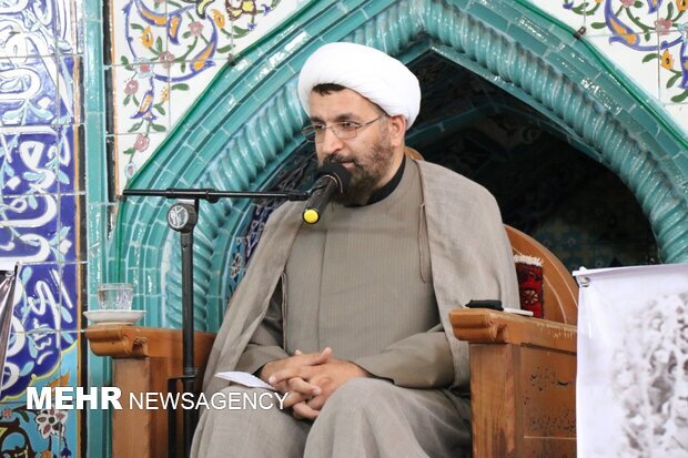 شب قدر فرصت پالایش روح و بصیرت افزایی است شب قدر فرصت پالایش روح و بصیرت افزایی است