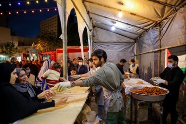 استقبال مردم از ضیافت افطاری فلسطینی چشمگیر بود استقبال مردم از ضیافت افطاری فلسطینی چشمگیر بود