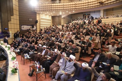 سومین همایش بزرگ ستایشگران برگزار شد