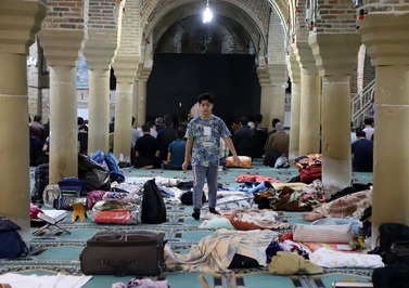 حضور پرشور جوانان در اعتکاف دهه آخر رمضان همدان