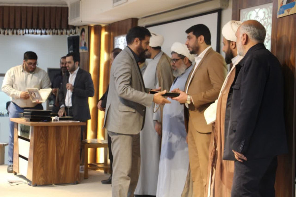 تجلیل از خادمین مواکب اربعین حسینی ملایر
