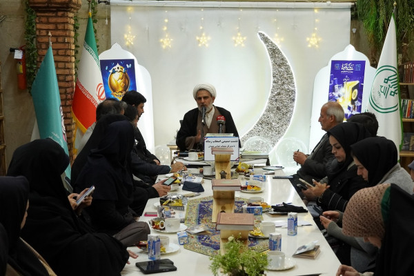 نشست صمیمی سرپرست اداره کل تبلیغات اسلامی همدان با اصحاب رسانه
