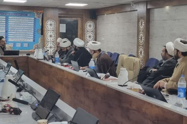 سومین جلسه از سلسله نشستهای الهیات جنگ