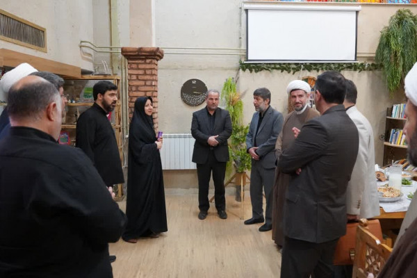 نشست صمیمی مدیرکل صدا و سیمای استان با مدیرکل اداره تبلیغات اسلامی همدان