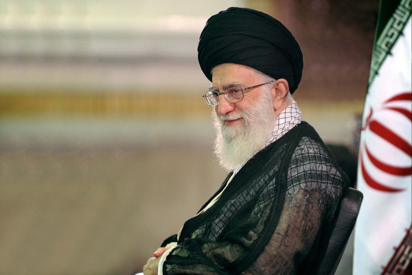 همراهی حافظ شیرازی با وداع‌کنندگان رهبر شهید
