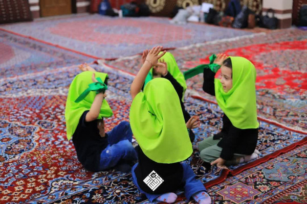 اجتماع دختران حسینی برگزار شد