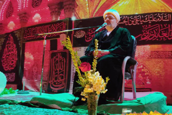 جایگاه بی‌بدیل حضرت زهرا (س) در آفرینش و اسلام از منظر مدیرکل تبلیغات اسلامی فارس