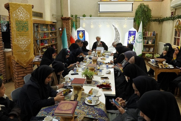 نشست صمیمی سرپرست اداره کل تبلیغات اسلامی همدان با اصحاب رسانه