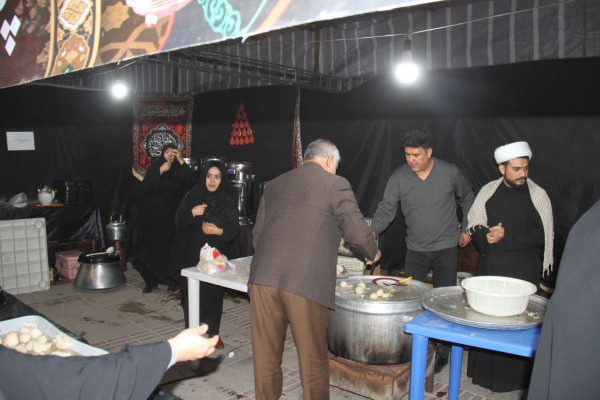 بازدید مدیرکل تبلیغات اسلامی فارس از نمایشگاه فرهنگی موکب انتظار در شهرک بزین شیراز