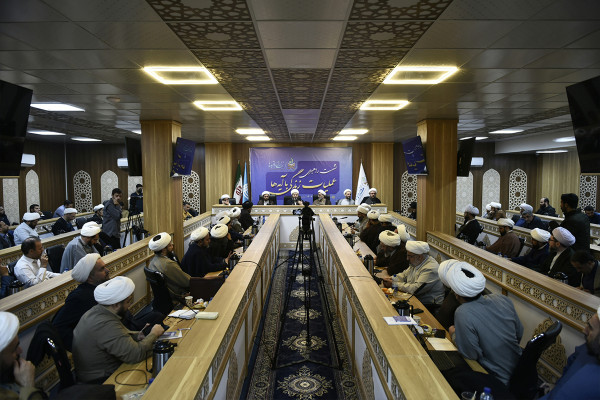 نشست راهبردی عملیات زندگی با آیه‌ها در قم