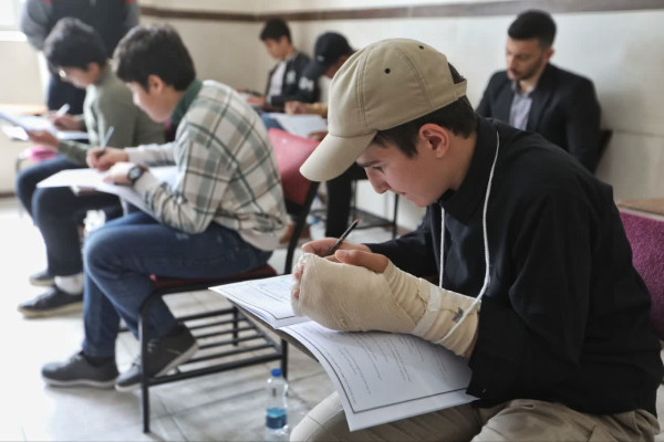 آزمون اعطای مدرک تخصصی به حفاظ قرآن آذربایجان شرقی