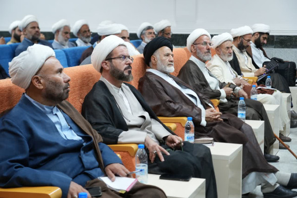 بازخوانی پیام امام شهید در اجلاسیه حوزه پیشرو و سرآمد لرستان