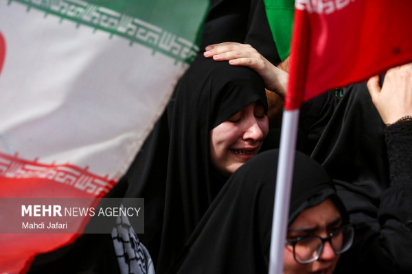 قم یکپارچه در سوگ