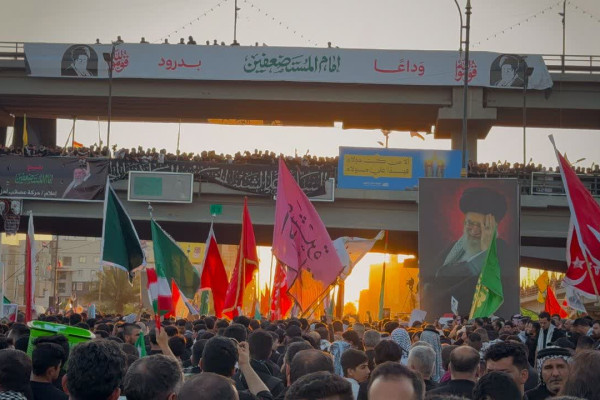 تشییع قائد امت(ره) در نجف