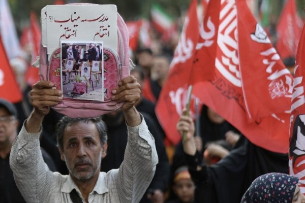 مراسم راهپیمایی جاماندگان اربعین حسینی و تشییع شهید والامقام امیر عباس درهم فروش  در همدان