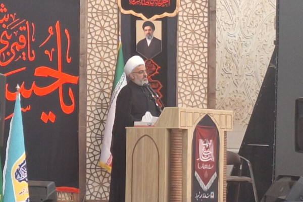 خون‌خواهی رهبر شهید باید در همه عرصه‌ها دنبال شود