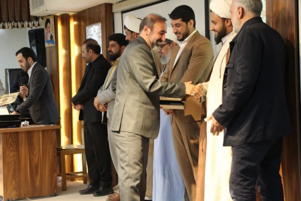 تجلیل از خادمین مواکب اربعین حسینی ملایر